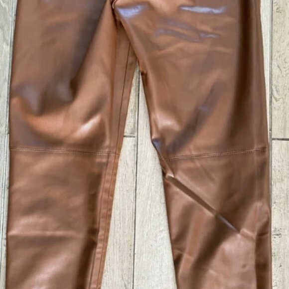 Pantalon en simili cuir Zara/ Pants – Chic Meets Confidence - Picture 5 of 9